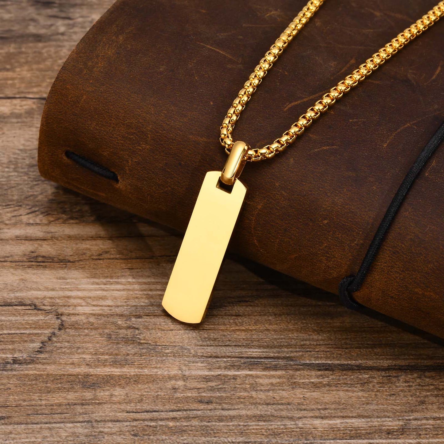 Minimalist Men's Square Necklace 18k