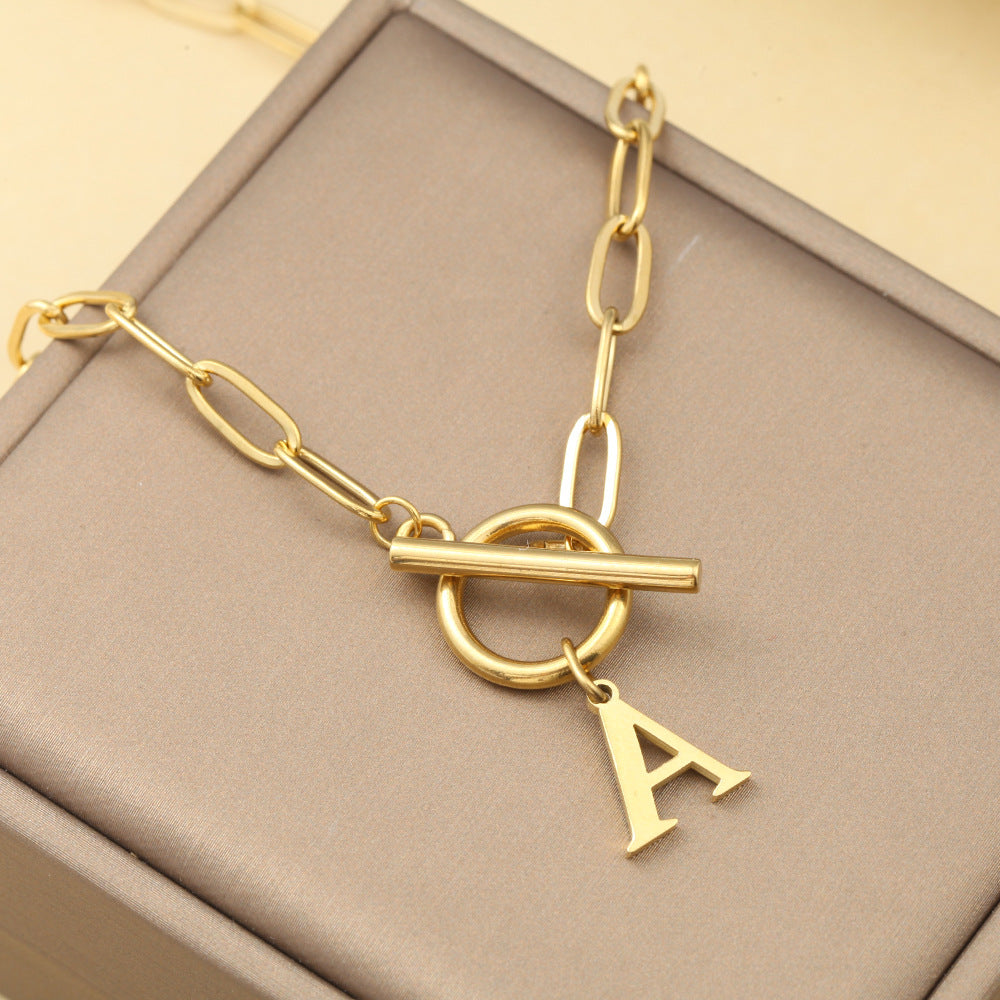 Gold Letter Pendant Necklace – Classic & Stylish Personalized Jewelry for Women