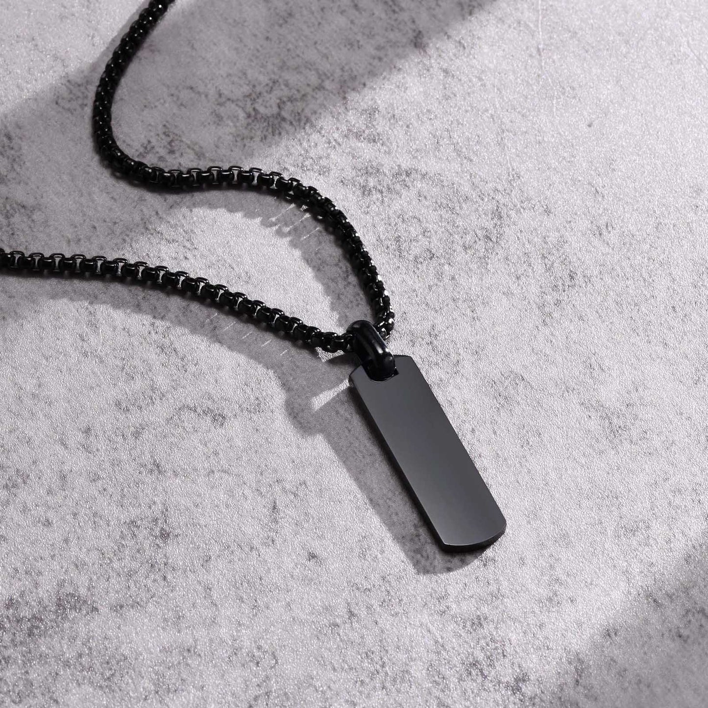 Minimalist Men's Square Necklace 18k