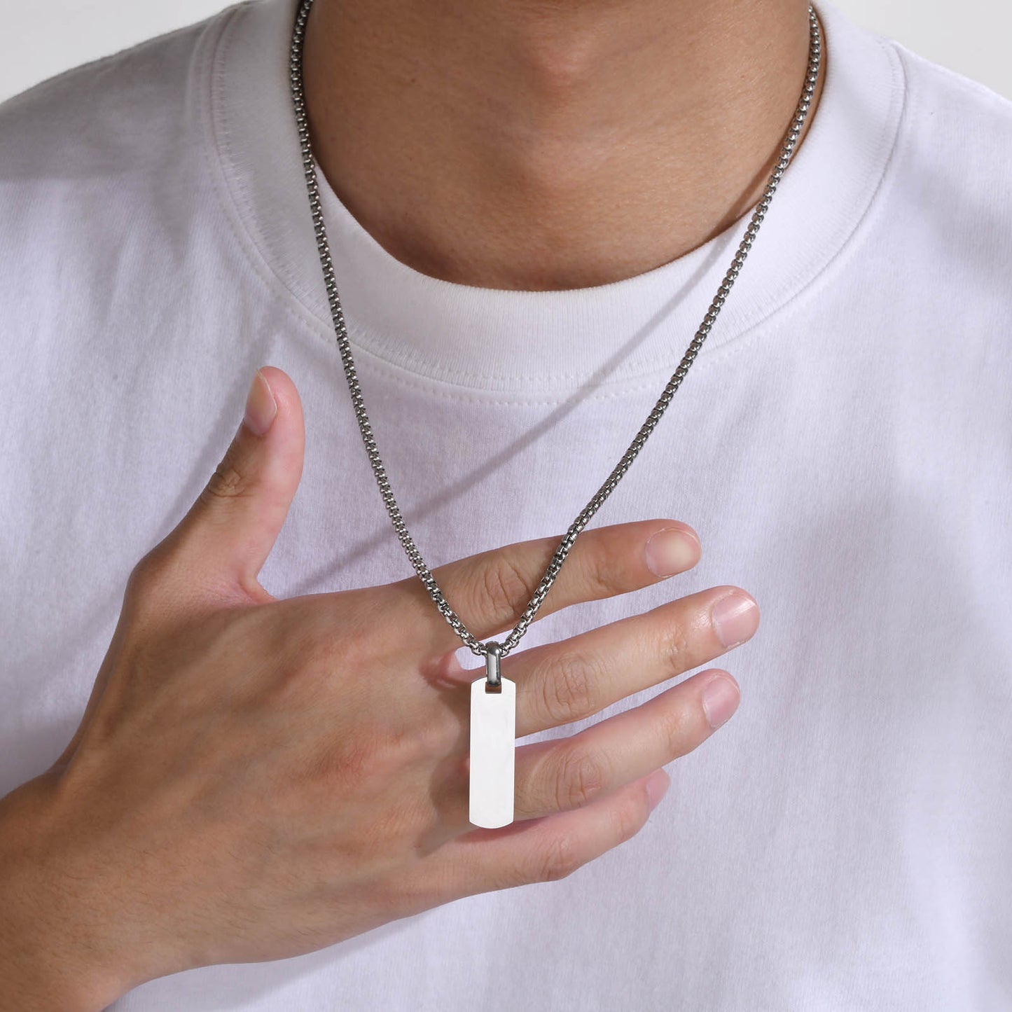 Minimalist Men's Square Necklace 18k